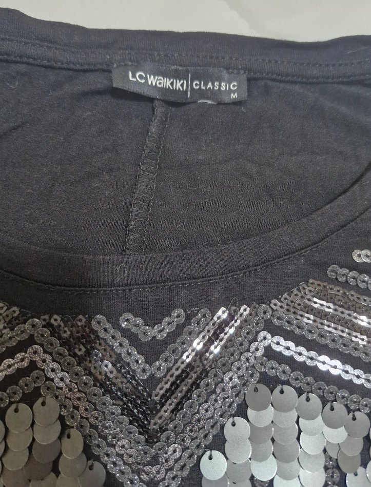 Kadın Siyah Payetli Kısa Kollu Bluz - Görsel 2