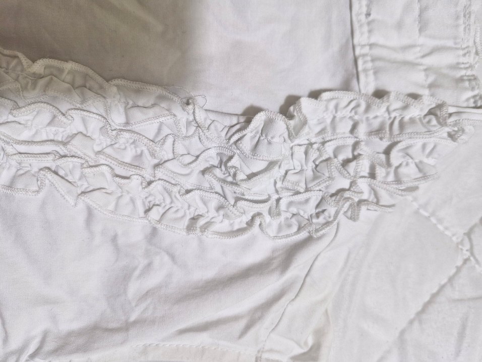 Kadın Beyaz Keten Fırfırlı V Yaka Bluz - Görsel 2