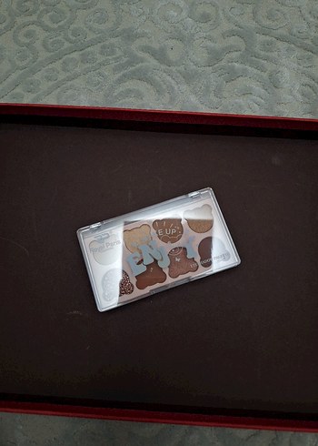 Kahverengi Tonlarda Ayıcık Desenli Far Paleti - Görsel 2