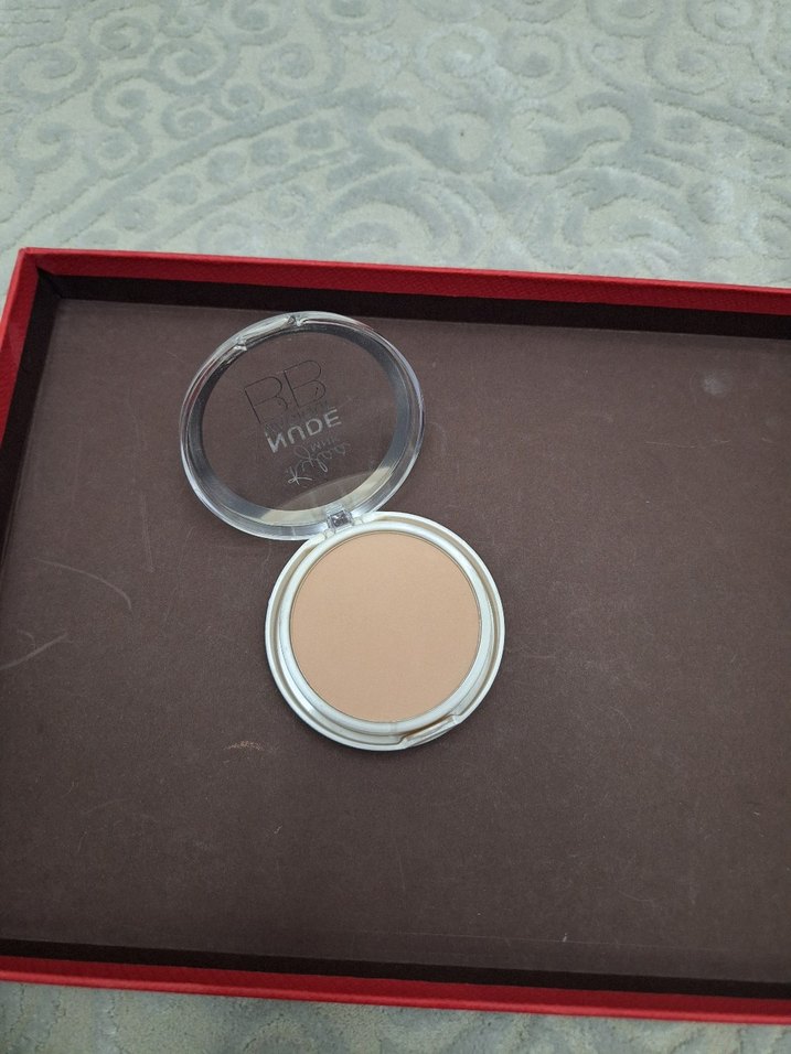 Açık Bej Renkli Pudra - Görsel 3