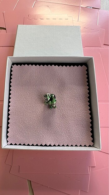 Pandora hulk marvel charm