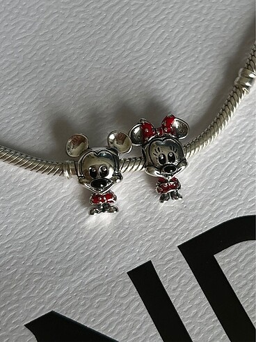 Pandora minnie mouse mickey mouse charm