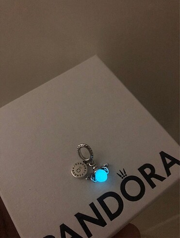 Pandora ateş böceği charm