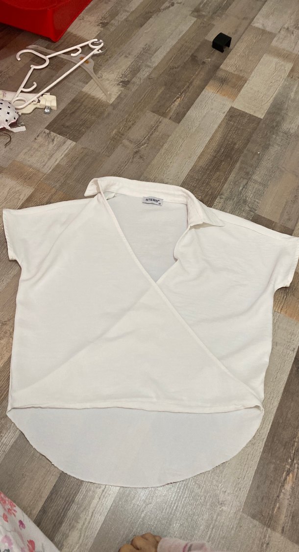 V Yaka Beyaz Keten Kadın Gömlek - Görsel 2