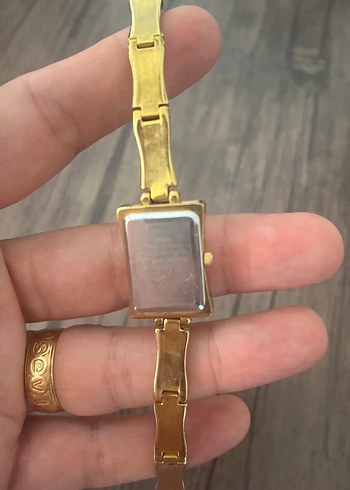Swatch Zincir Detaylı Altın Renk Kadın Kol Saati