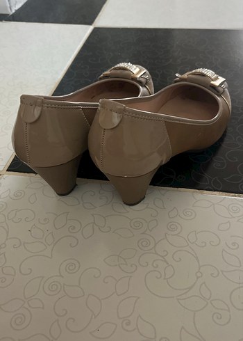 Bej Süet Dolgu Topuklu Tokalı Kadın Babet - Görsel 3