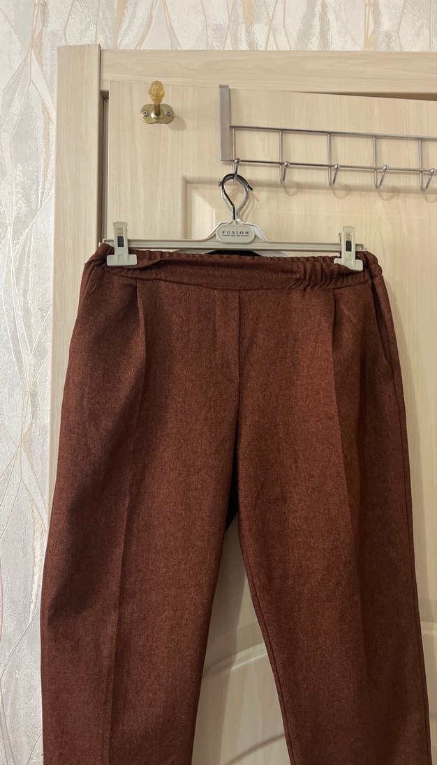 Kahverengi Yün Pilili Kadın Pantolon - Görsel 3