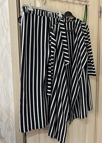 Kadın Siyah Beyaz Çizgili Pilili Kumaş Pantolon - Görsel 6