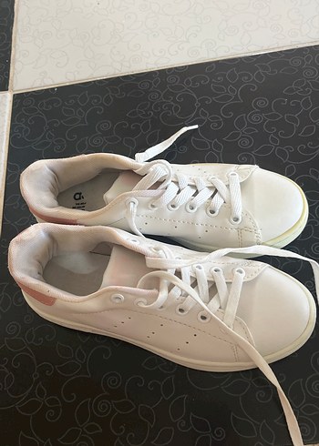 Beyaz Bağcıklı Kadın Spor Ayakkabı - Görsel 3