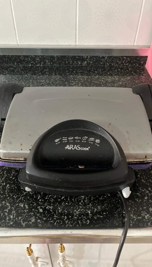 Parlak Siyah Tost ve Sandviç Makinesi - Görsel 3