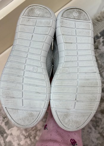 Kız Çocuk Gri Velcro Bantlı Babet - Görsel 2