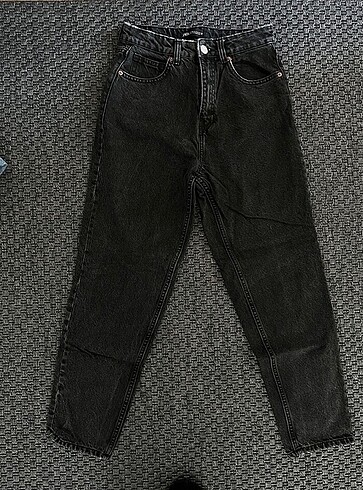 Zara Zara ve Berskha Pantolon