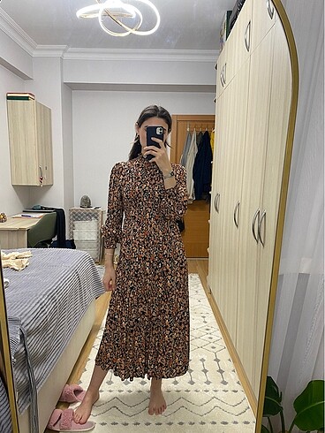 Çiçekli uzun kol maxi boy elbise