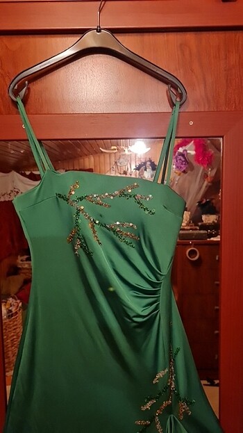 Diğer Havalı alımlı modern stil yeşil askılı elbise