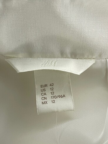 42 Beden gri Renk H&M Mini Etek %70 İndirimli.