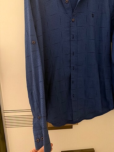 Diğer Kolu toplanabilir slim fit gömlek