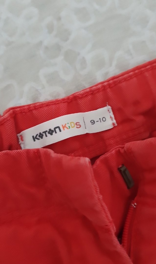 Kızlar için Kırmızı Rahat Kesim Şort - Görsel 2