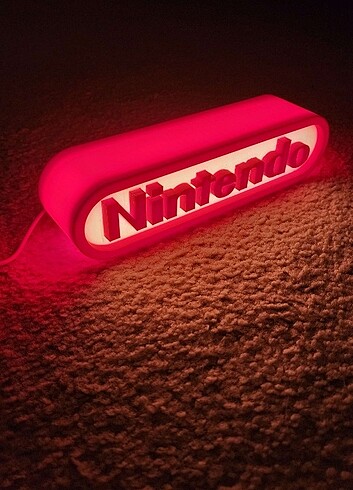 Beden Nintendo Logolu masa/duvar lambası