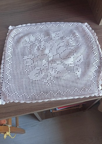 Beden beyaz Renk Gül Desenli El Örgüsü Dantel Örtü