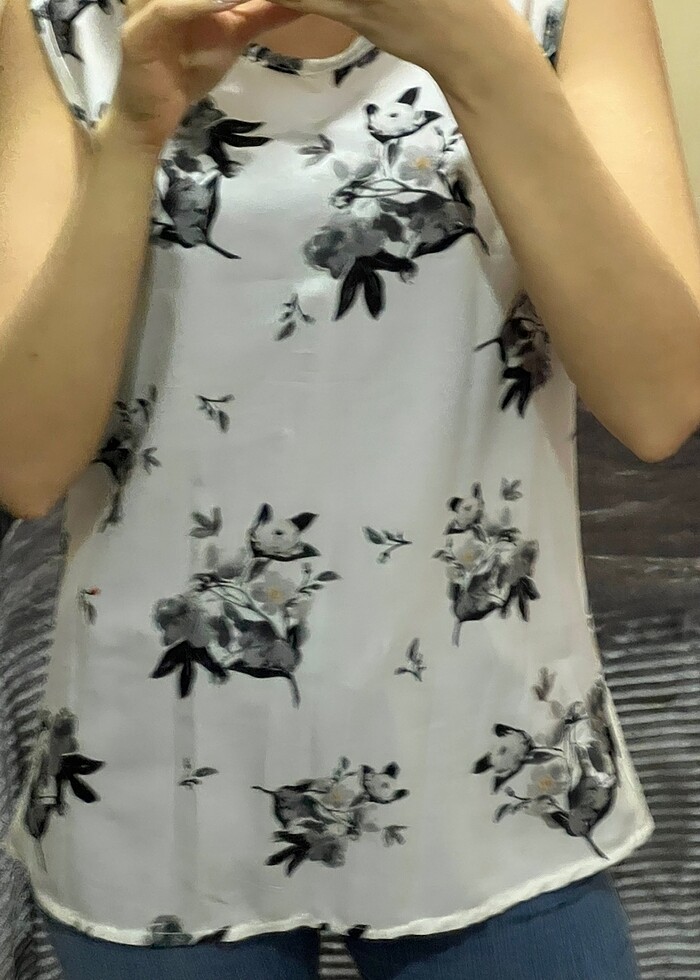 Sıfır Kollu Bluz - Görsel 3