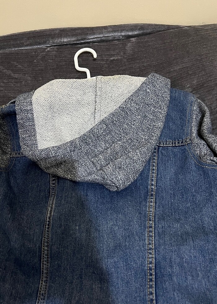 Kapüşonlu Kot Ceket - Görsel 4