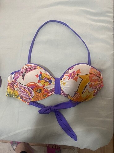 Bikini üstü
