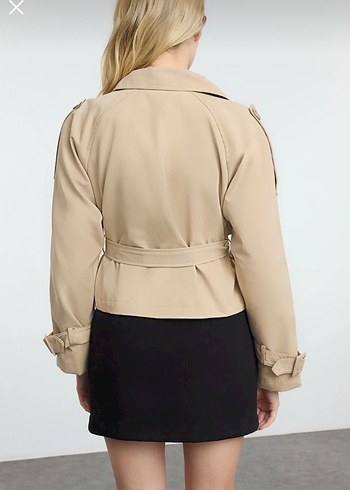 Bej Kısa Trençkot - Görsel 4