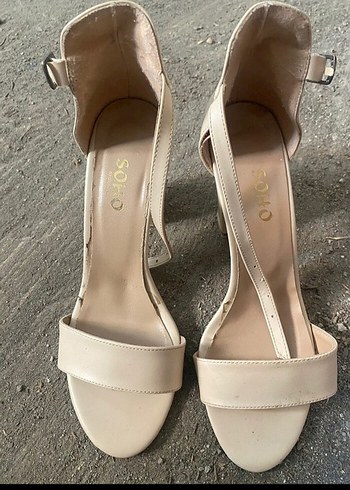 Bej Yılan Desenli Kadın Stiletto