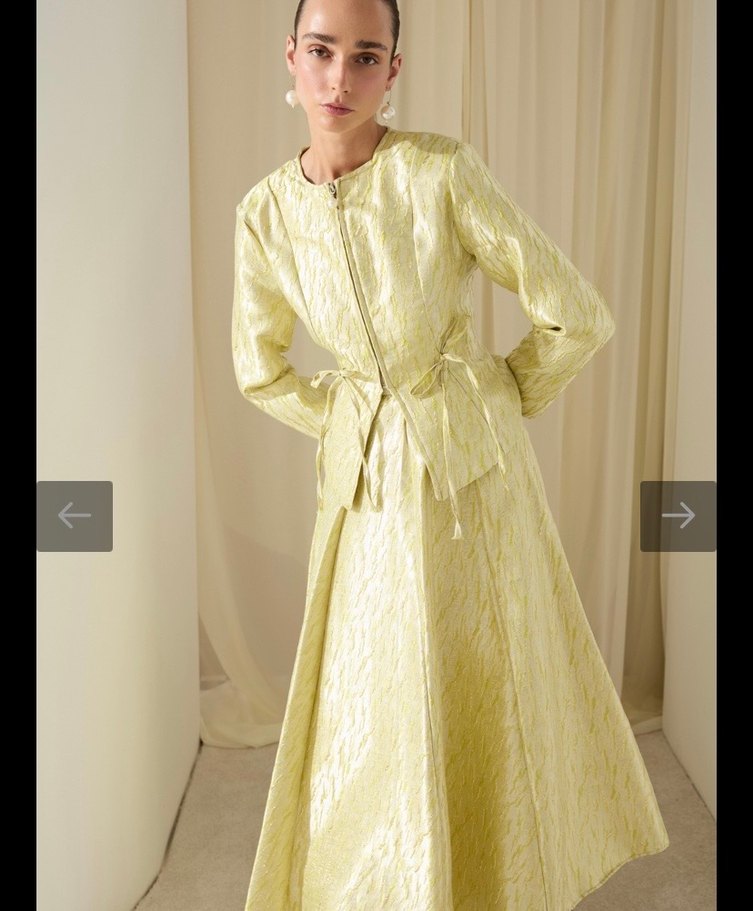 Sarı Parlak Pileli Uzun Etekli Takım - Görsel 2