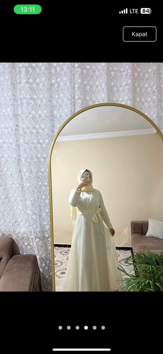 Beyaz Uzun Kollu Yüksek Yakalı Tesettür Elbise - Görsel 5