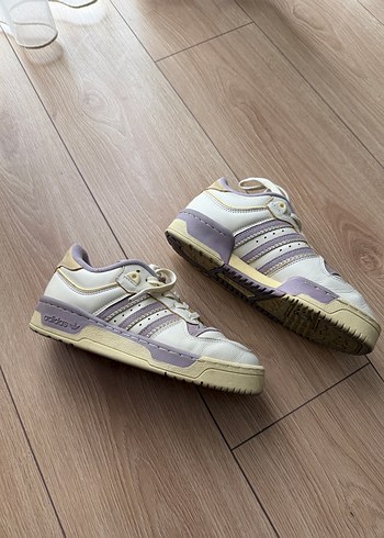 Adidas ürünü