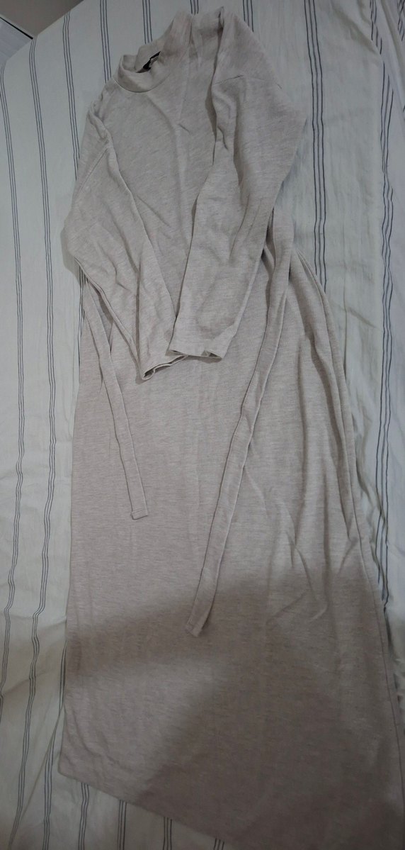 Bej Uzun Kollu Rahat Kesim elbise - Görsel 2