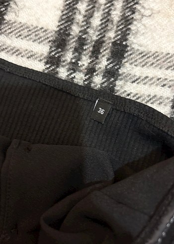 Düğmeli Siyah Kadın Yelek - Görsel 3