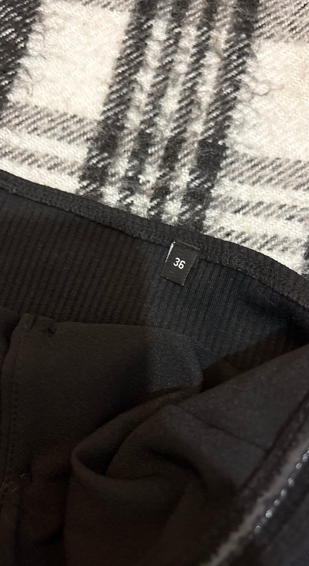 Düğmeli Siyah Kadın Yelek - Görsel 3