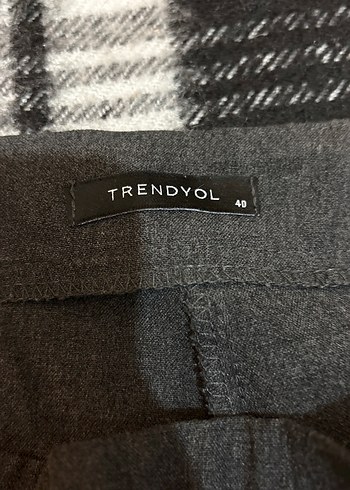 Gri Pilili Kısa Kadın şort Etek - Görsel 4