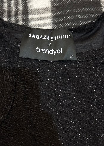 Siyah Baskılı Kadın Crop Top - Görsel 2