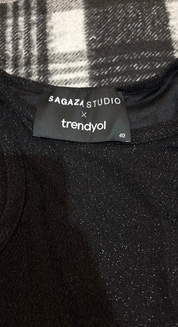 Siyah Baskılı Kadın Crop Top - Görsel 2