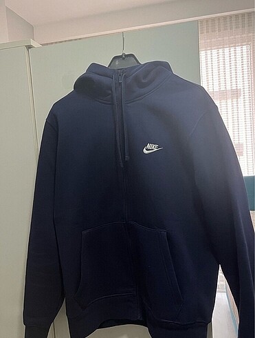 NIKE CLUB FLEECE HIRKA