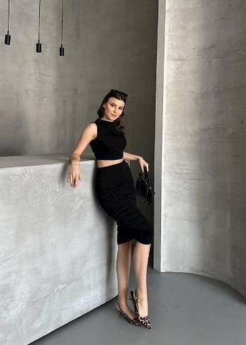 m Beden Siyah Mini Esnek kumaş etekli takım