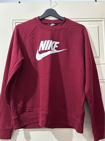 Nike sweatshirt