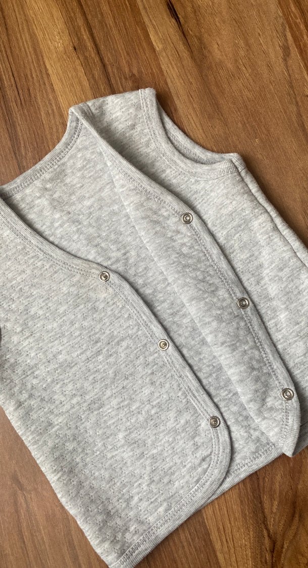 Gri Erkek Çocuk Zebra Desenli Düğmeli Yelek - Görsel 4