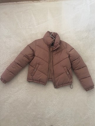 Pembe şişme mont