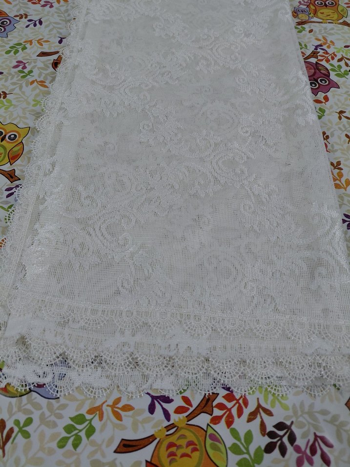 Nakışlı Beyaz Masa Örtüsü - Görsel 3