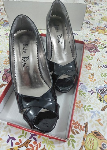 Parlak Siyah Bantlı Kadın Stiletto - Görsel 2