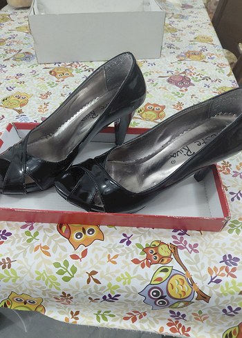 Parlak Siyah Bantlı Kadın Stiletto - Görsel 3