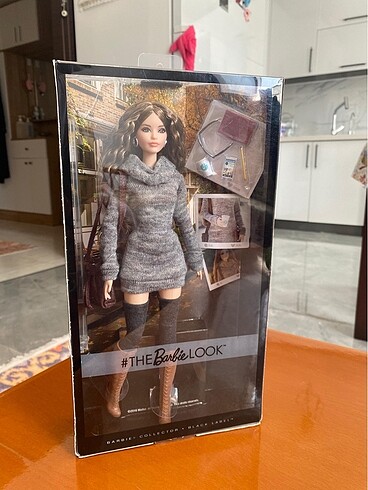 Barbie Look Gri Kazak Koleksiyon Bebek