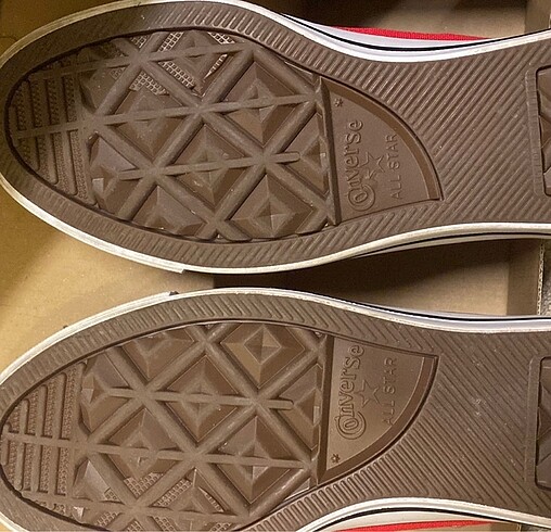 36 Beden kırmızı Renk Converse Kırmızı