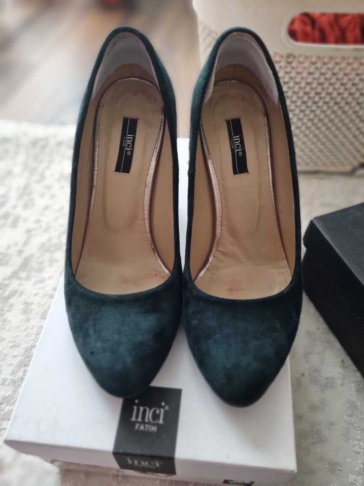 Klasik Yeşil Süet Stiletto Topuklu Kadın Ayakkabı - Görsel 4