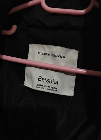 Bershka BERSHKA SİYAH ŞİŞME MONT 