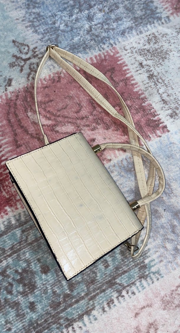 Beyaz Yılan Desenli Tokalı Kadın Çanta - Görsel 2